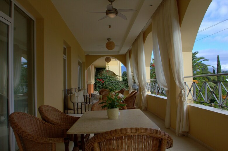 Art Hotel Debono