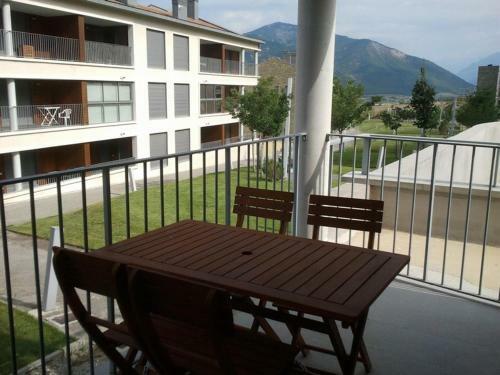 Apartamentos Valle De Tena - Las Margas Golf
