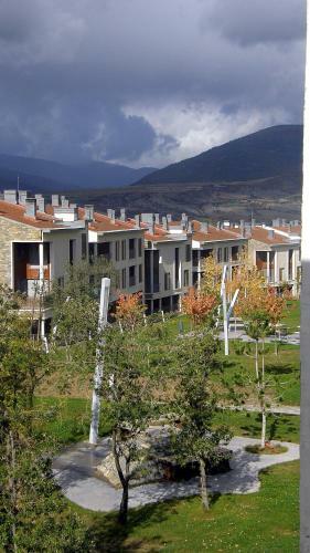 Apartamentos Valle De Tena - Las Margas Golf