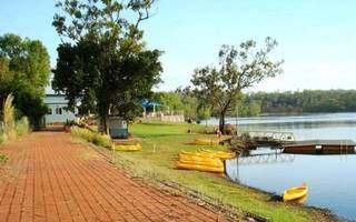 Hotel Lake Bennett Resort