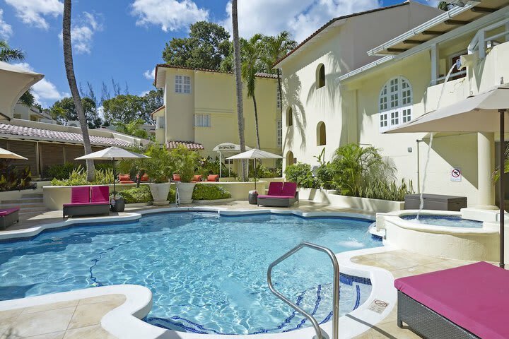 Hotel Tamarind Cove