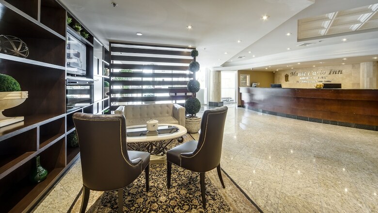 Hotel Monte Carlo Inn Airport Suites