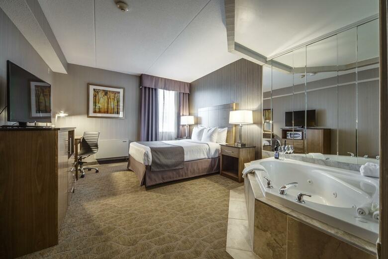 Hotel Monte Carlo Inn Airport Suites