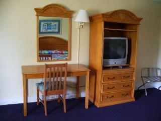 **royal Islander Hotel**