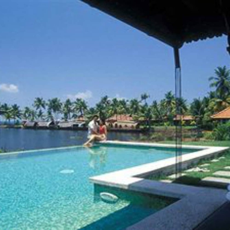 Hotel Kumarakom Lake Resort