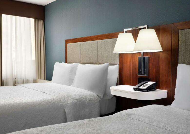 Hotel Avenue Crowne Plaza Chicago