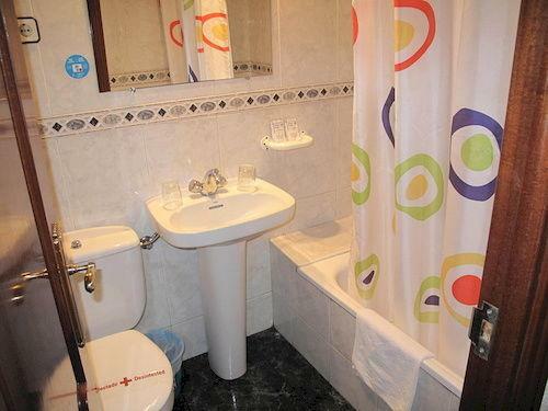 Hostal Bru�a