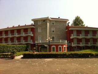 King Rose Hotel