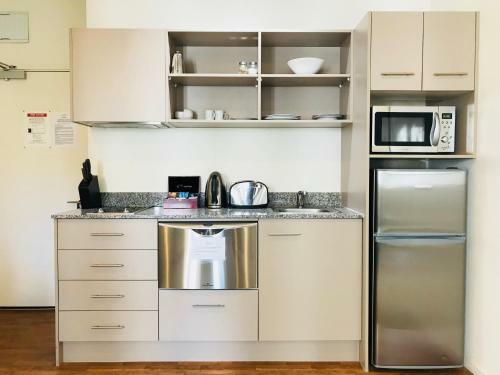 Hotel Quest On Lambton Serviced Apartment