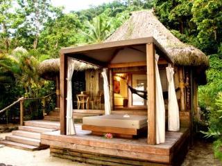 Hotel Qamea Resort  Spa