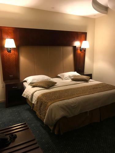 Apartamento Ayoon Almmlaka Hotel Suites