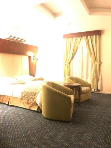 Apartamento Ayoon Almmlaka Hotel Suites
