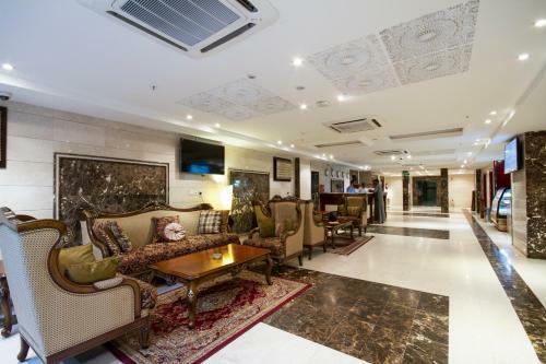Apartamento Ayoon Almmlaka Hotel Suites
