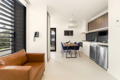 Whitehorse Apartments Hotel