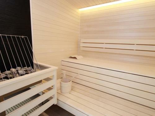 Traditional Holiday Home With Sauna In Niedernsill