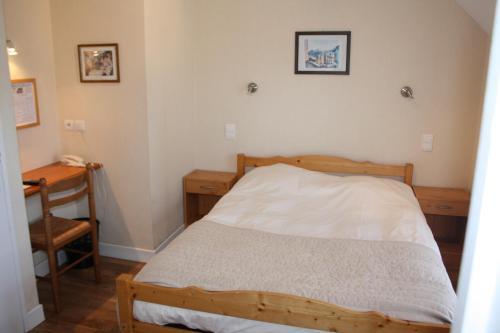 Hotel Logis Auberge De Saint Julien Aux Bois