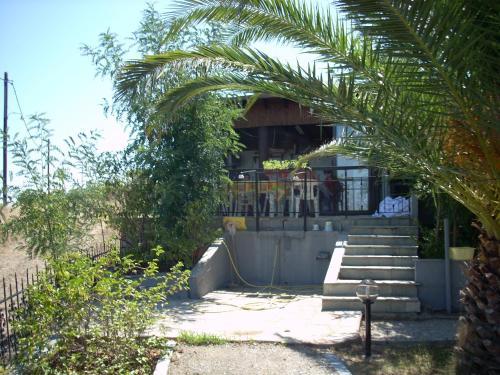 Alexandros Apartments
