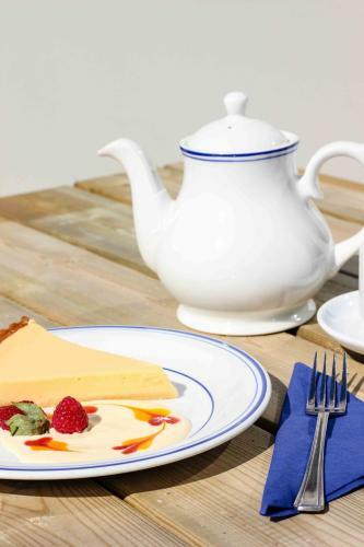 The Rose Garden Bed & Breakfast And Cafe