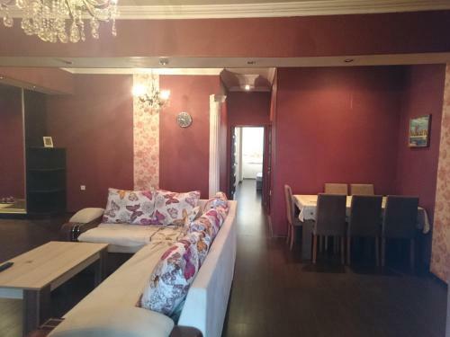 Apartment On Xudu M?mm?dov 36