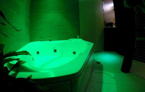 Hotel Motel Premium (adult Only)