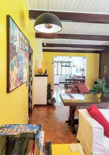 Hostal Pinati Guest House