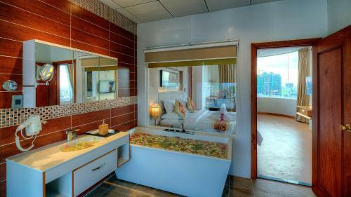 Orussey One Hotel & Apartment