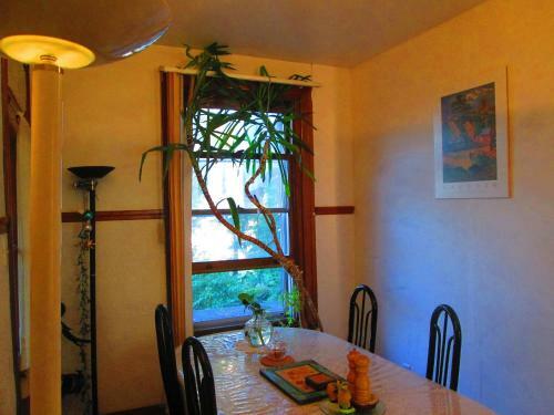3 Bedroom Apartment By Metro Station