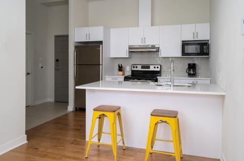 Apartment On Rue De La Visitation 201
