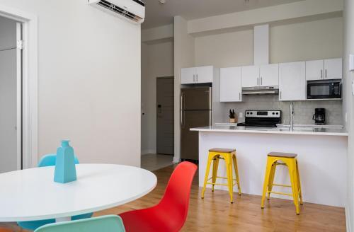 Apartment On Rue De La Visitation 201