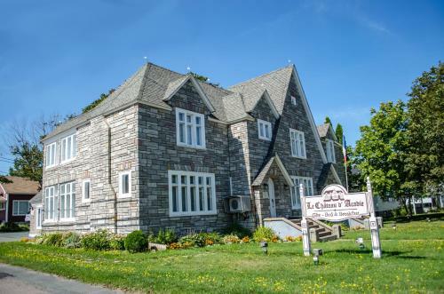 Bed & Breakfast Le Chateau D'acadie