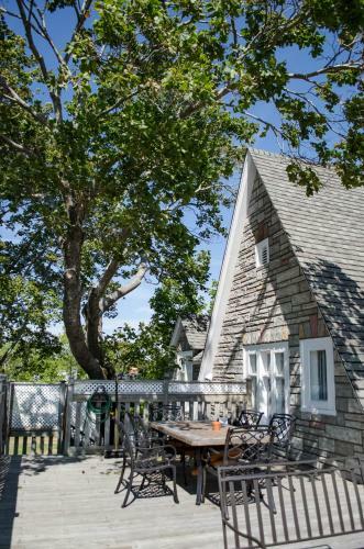 Bed & Breakfast Le Chateau D'acadie
