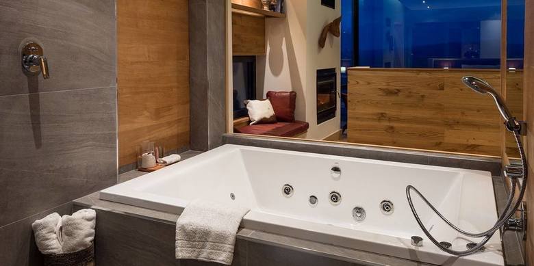Hotel Awa