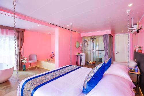 Wind & Moon Holiday Home