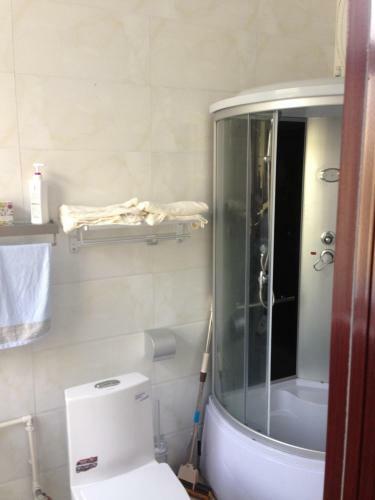 Qingdao Xiufengge Inn