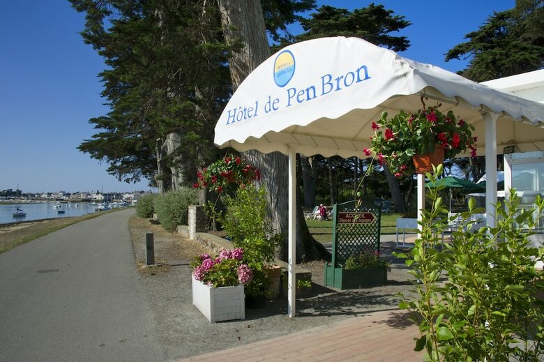 Hotel Logis Pen Bron