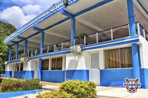 Hotel Marineros Club Nautico