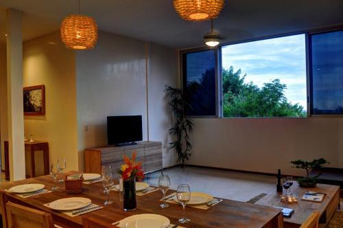 Hotel Moana Surf Resort