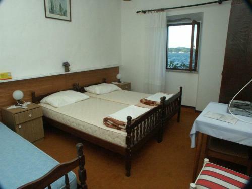 Hostal Triple Room Lopud 2170c