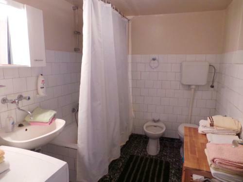 Two-bedroom Holiday Home In Nedescina I