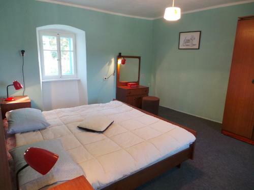 Two-bedroom Holiday Home In Nedescina I