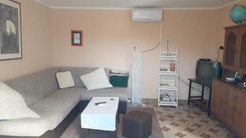 Two-bedroom Holiday Home In Nedescina I