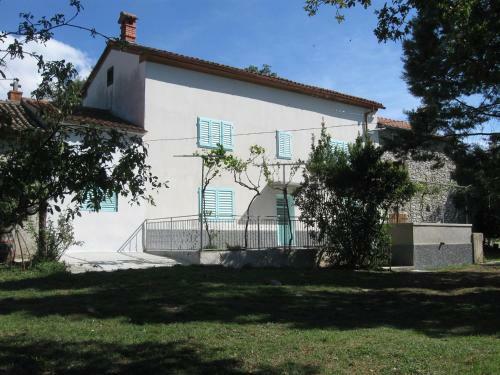 Two-bedroom Holiday Home In Nedescina I