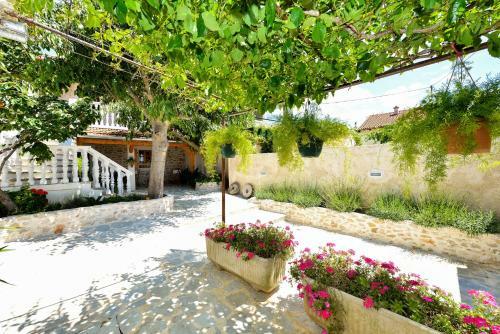 Holiday Home Sudinjevi Dvori