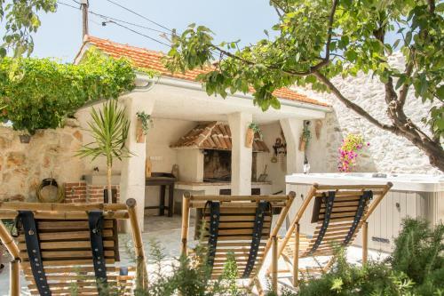 Holiday Home Sudinjevi Dvori
