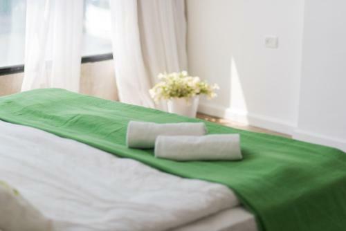 Sea N' Rent Hayarkon Sunny Beach Apartments