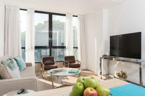 Sea N' Rent Hayarkon Sunny Beach Apartments
