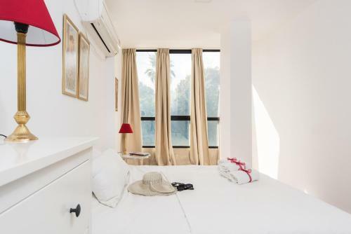 Sea N' Rent Hayarkon Sunny Beach Apartments