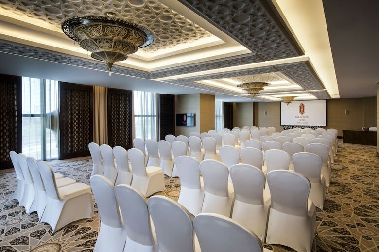 Bab Al Qasr Hotel