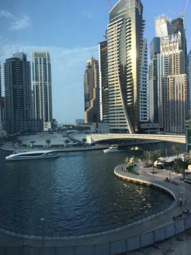 Waterfront One Bedroom Apartment Dubai Marina