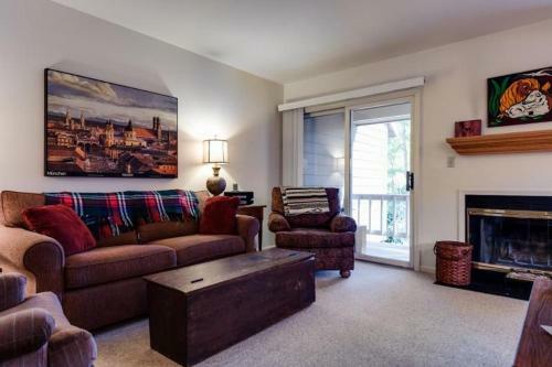 Pines Apartment-26